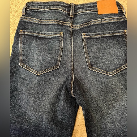 Zara Mid-Rise Mini Flare Ankle Grazer Jean with Raw Hem - Picture 5 of 9